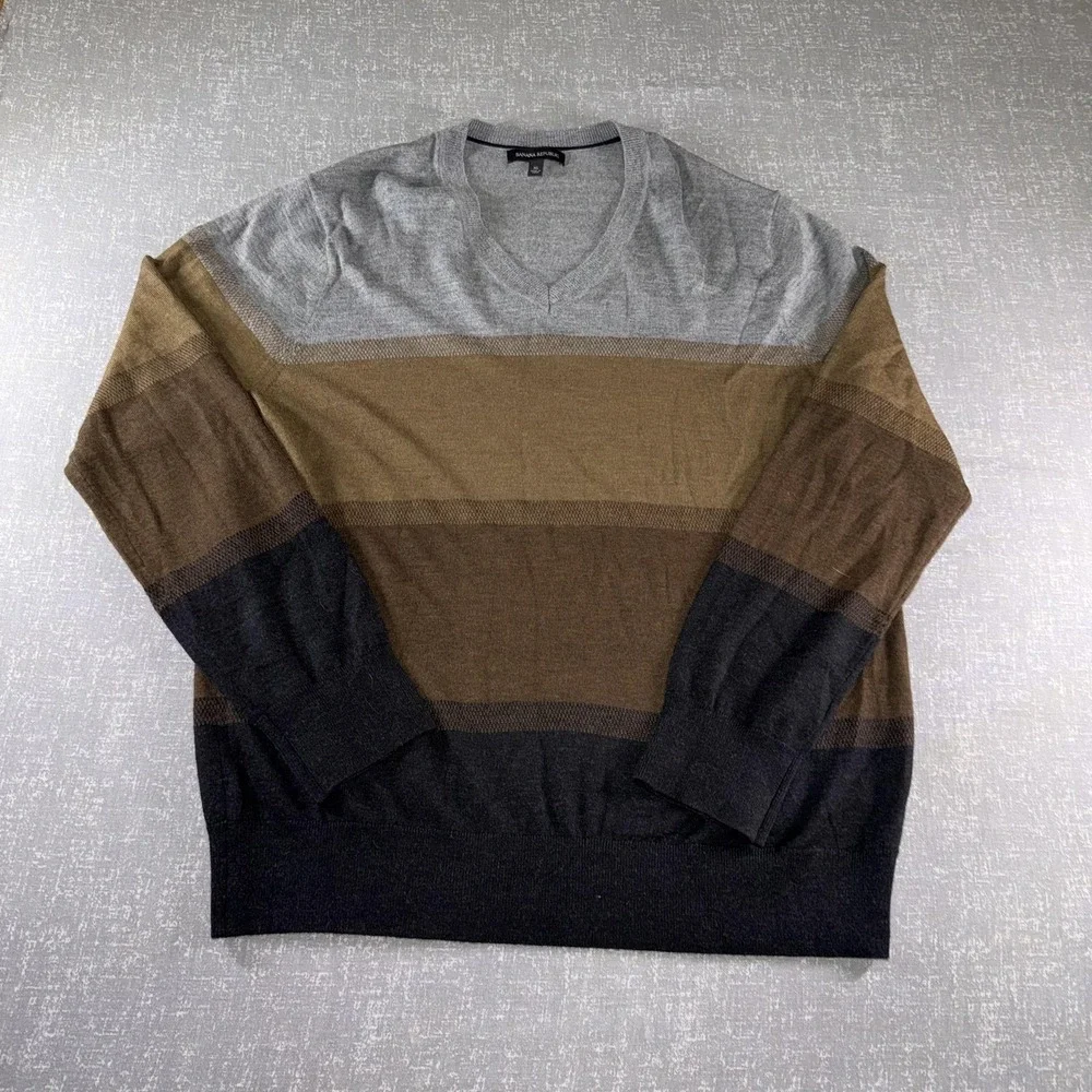 Banana Republic Sweater Mens XL Gray Brown Striped Merino Wool V Neck Knit